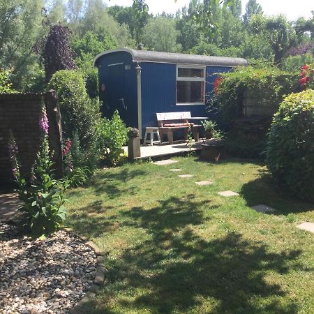 De Akker, Unieke Overnachting In Pipowagens! Ommeren Exteriér fotografie